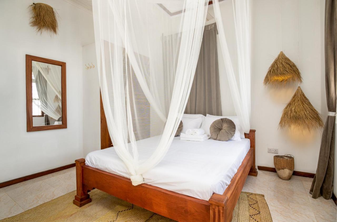 Kima Serviced Beach House & Suites Bwejuu Esterno foto