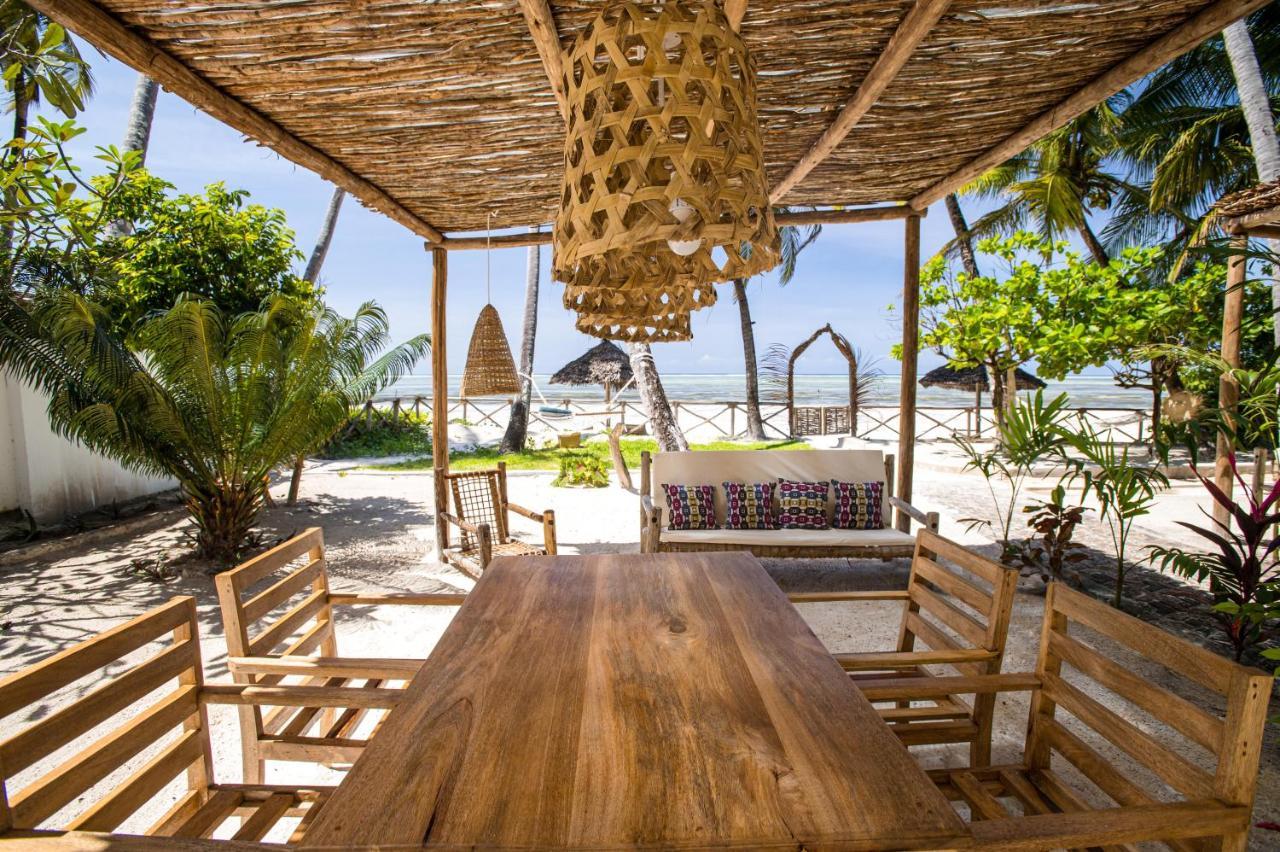 Kima Serviced Beach House & Suites Bwejuu Esterno foto