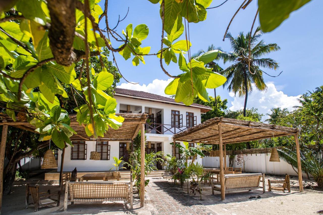 Kima Serviced Beach House & Suites Bwejuu Esterno foto
