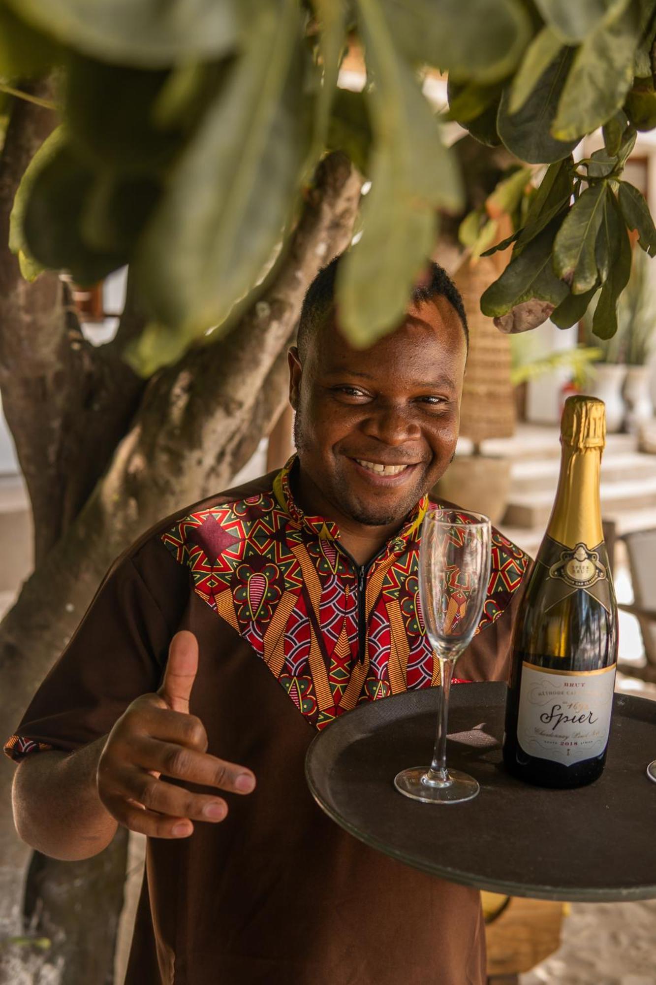 Kima Serviced Beach House & Suites Bwejuu Esterno foto
