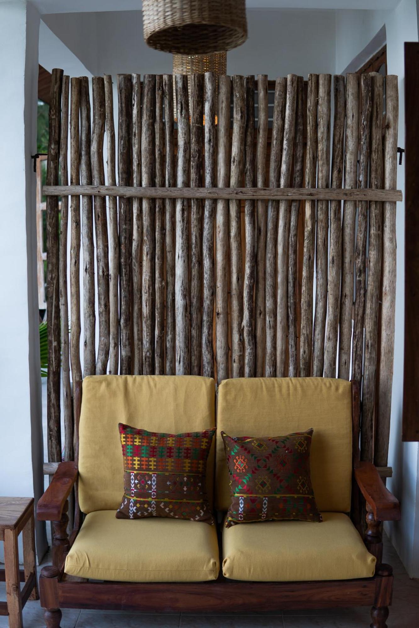 Kima Serviced Beach House & Suites Bwejuu Esterno foto