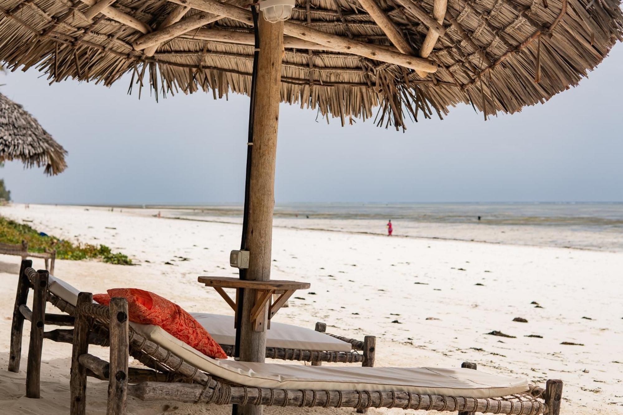 Kima Serviced Beach House & Suites Bwejuu Esterno foto